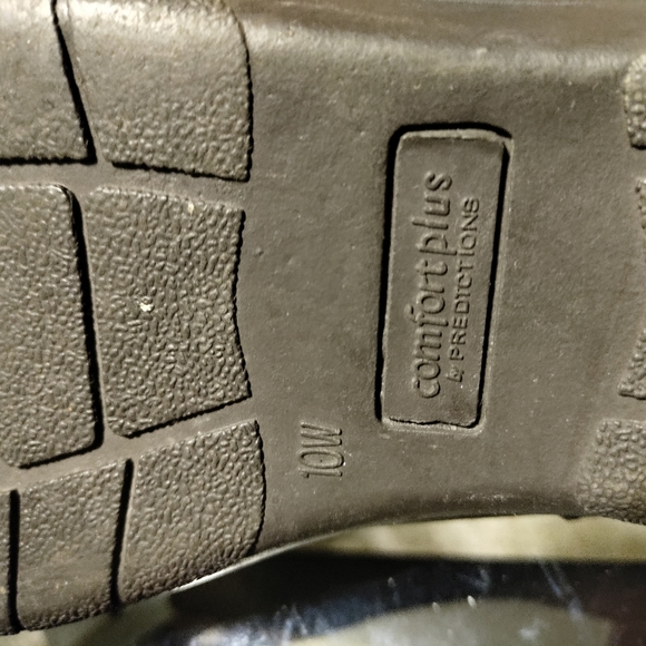 Pre-Loved pair of Brown Loafers - Picture 3 of 3